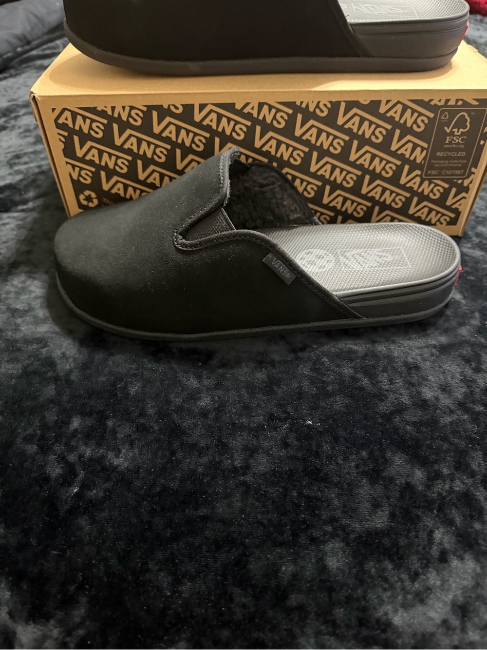 Vans Men’s Black Slip-On Fleece-Lined Harbor Mule VR3